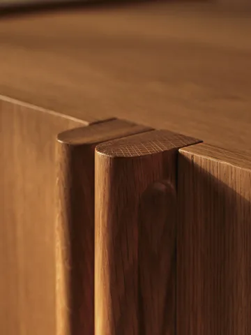 Tilu byrå - Natural oak, 103x58x90 cm - Ferm Living