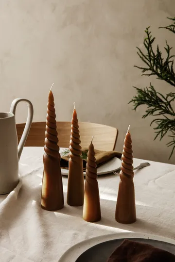 Twisted candles skruvade ljus 4-pack - Amber - Ferm Living