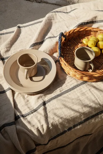 Yard Picnic servis picknick 8 delar - Cashmere - Ferm Living