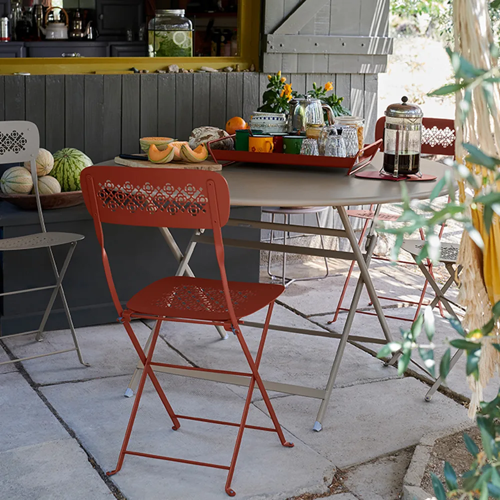 Caractere bord Ø128 cm, Cedar green (grön) Fermob