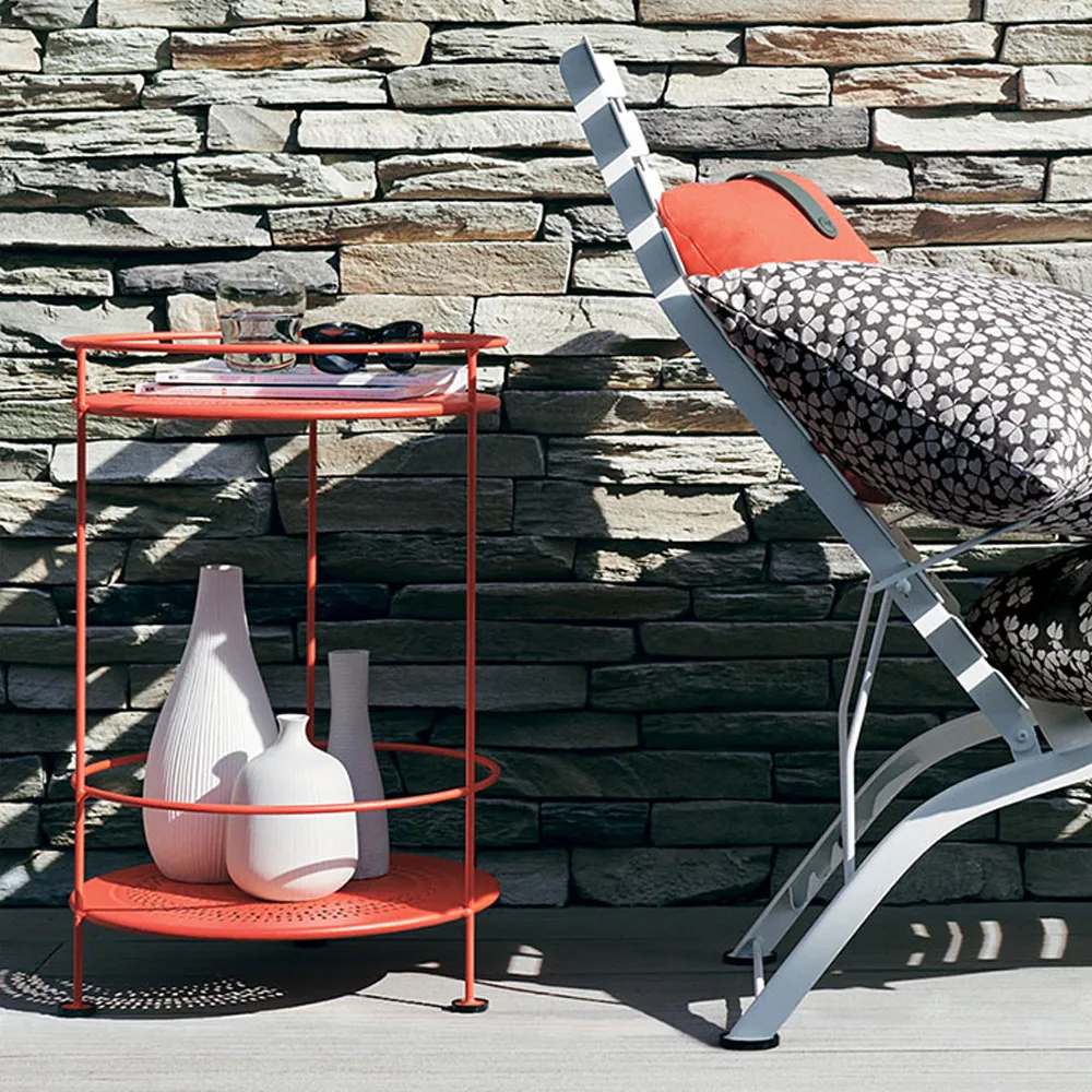 Guinguette sidobord utan hjul, Black cherry (vinröd) Fermob