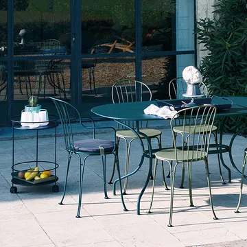 Opera+ karmstol - Liquorice (svart) - Fermob