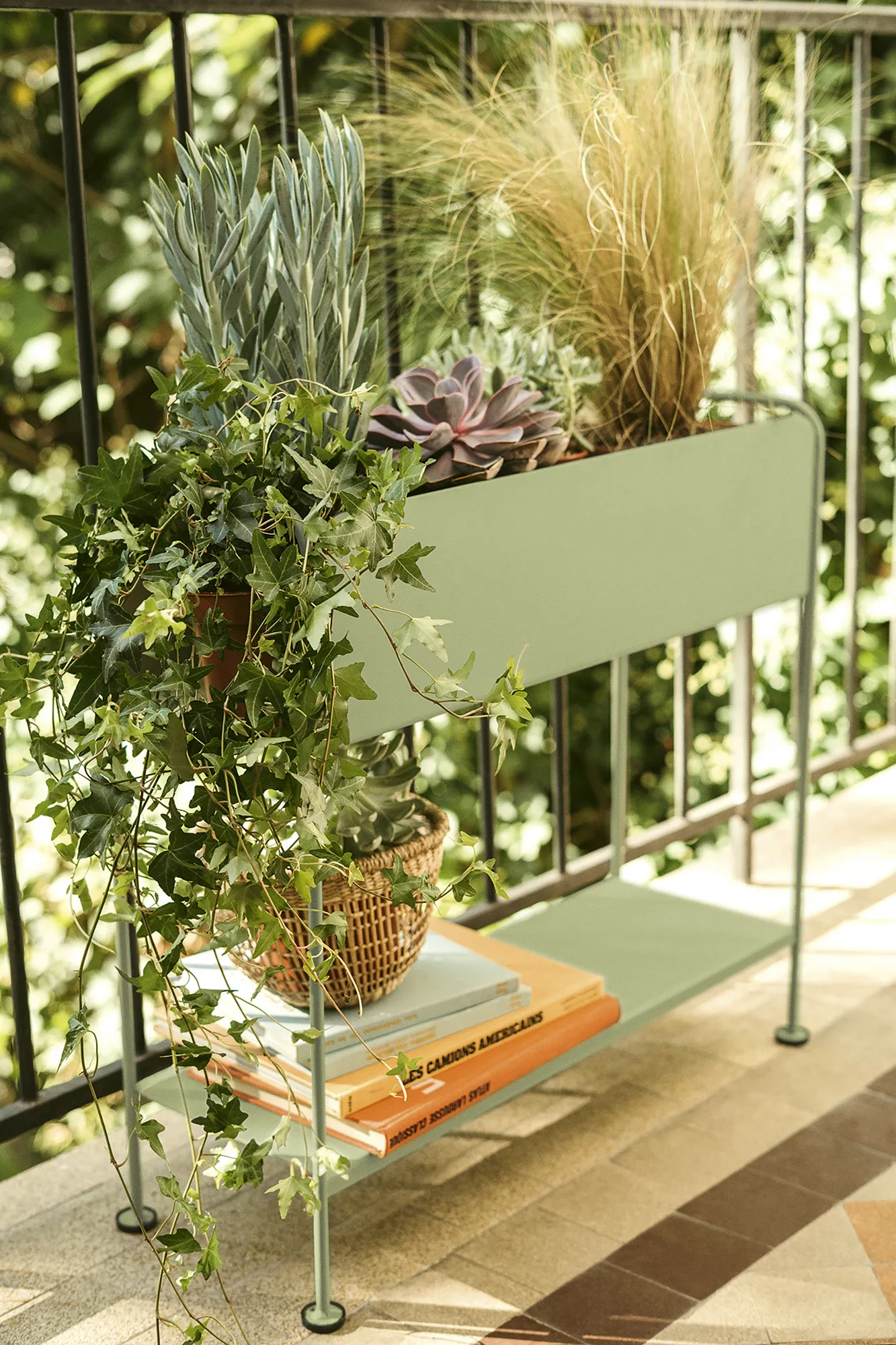 Picolino plant holder h.63 cm, Willow green (grön) Fermob