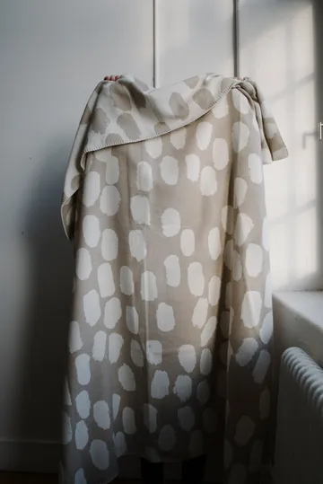 Dots filt 140x180 cm - Beige - Fine Little Day