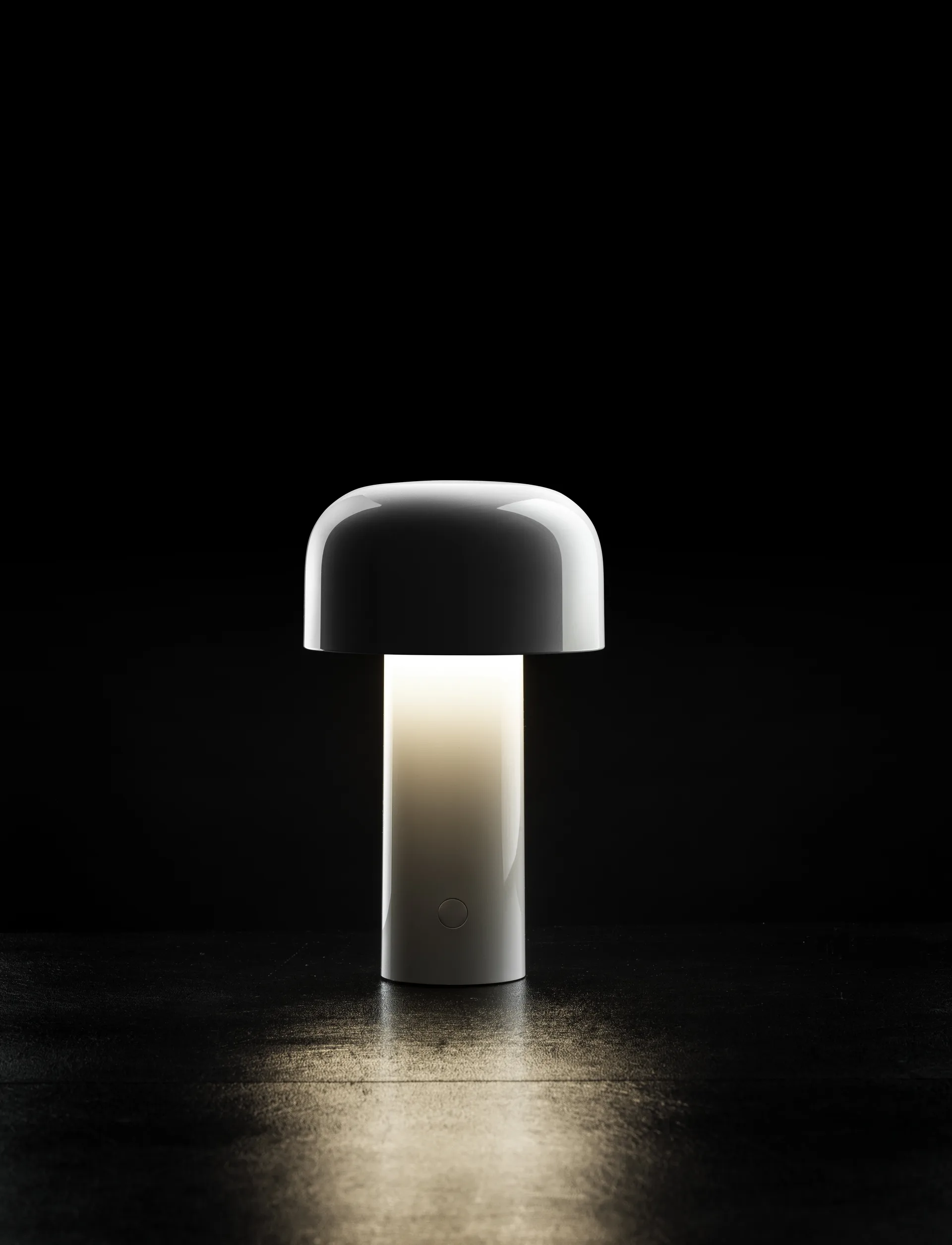 Bellhop bordslampa portabel, White, IP54 (inom/utomhus) Flos