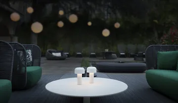 Bellhop bordslampa portabel - White, IP54 (inom/utomhus) - Flos