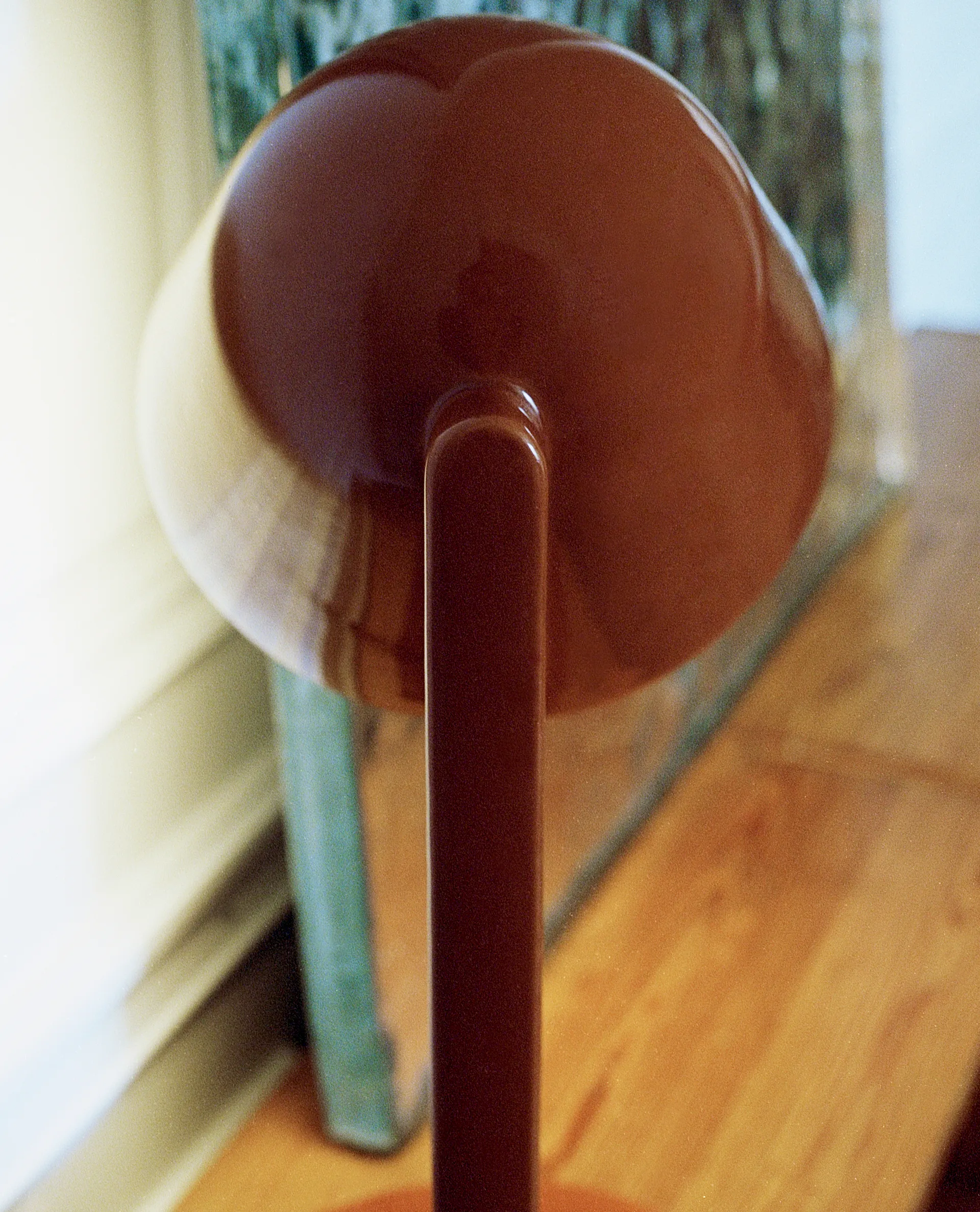 Céramique Down bordslampa, Rust red Flos