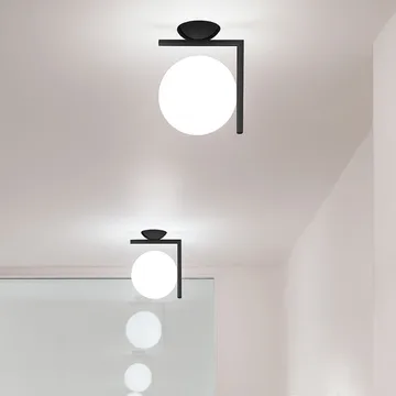 IC lights C/W2 vägglampa - Borstad mässing-opal - Flos