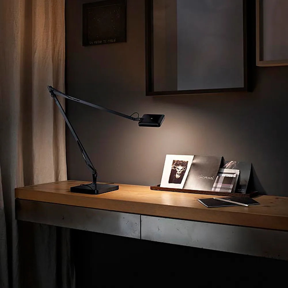 Kelvin T LED bordslampa, Antracit Flos