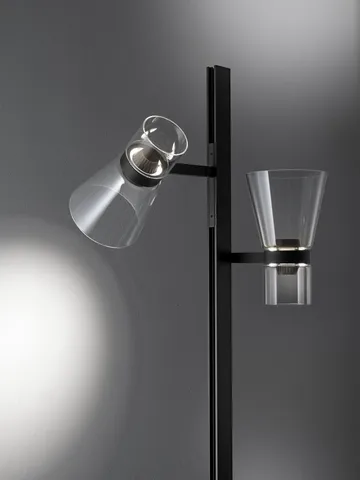Nocturne F2 cone golvlampa - Svart - Flos