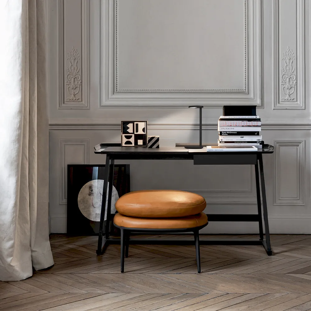 Oblique Qi bordslampa, Brun Flos