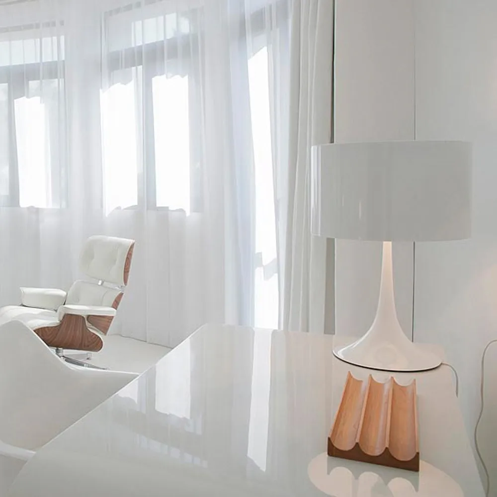 Spun Light T2 bordslampa, Svart Flos