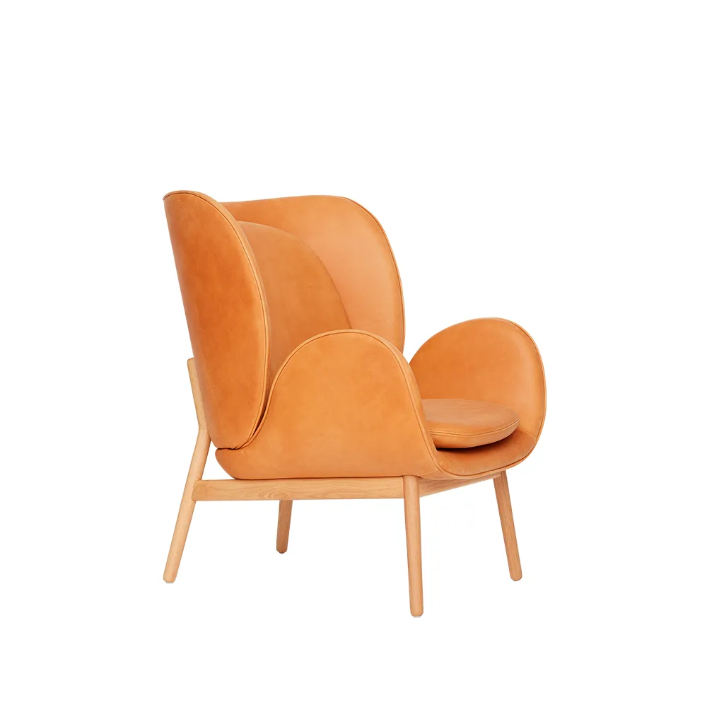 Embrace Small fåtölj ekben, läder vintage cognac, lackad Fogia