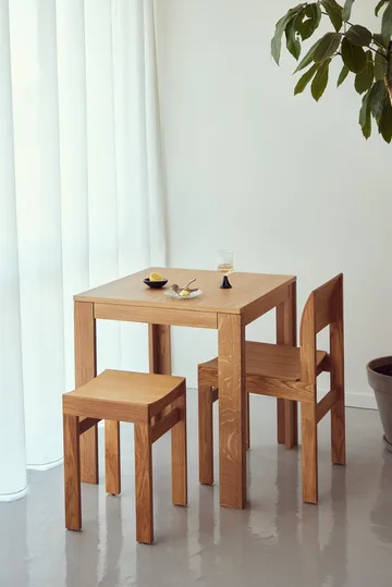 Sonder stol - Ek - Form & Refine