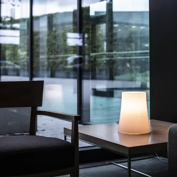 Birdie Zero bordslampa - White, grande - Foscarini