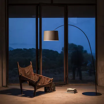 Twiggy Elle Wood golvlampa - svart - Foscarini