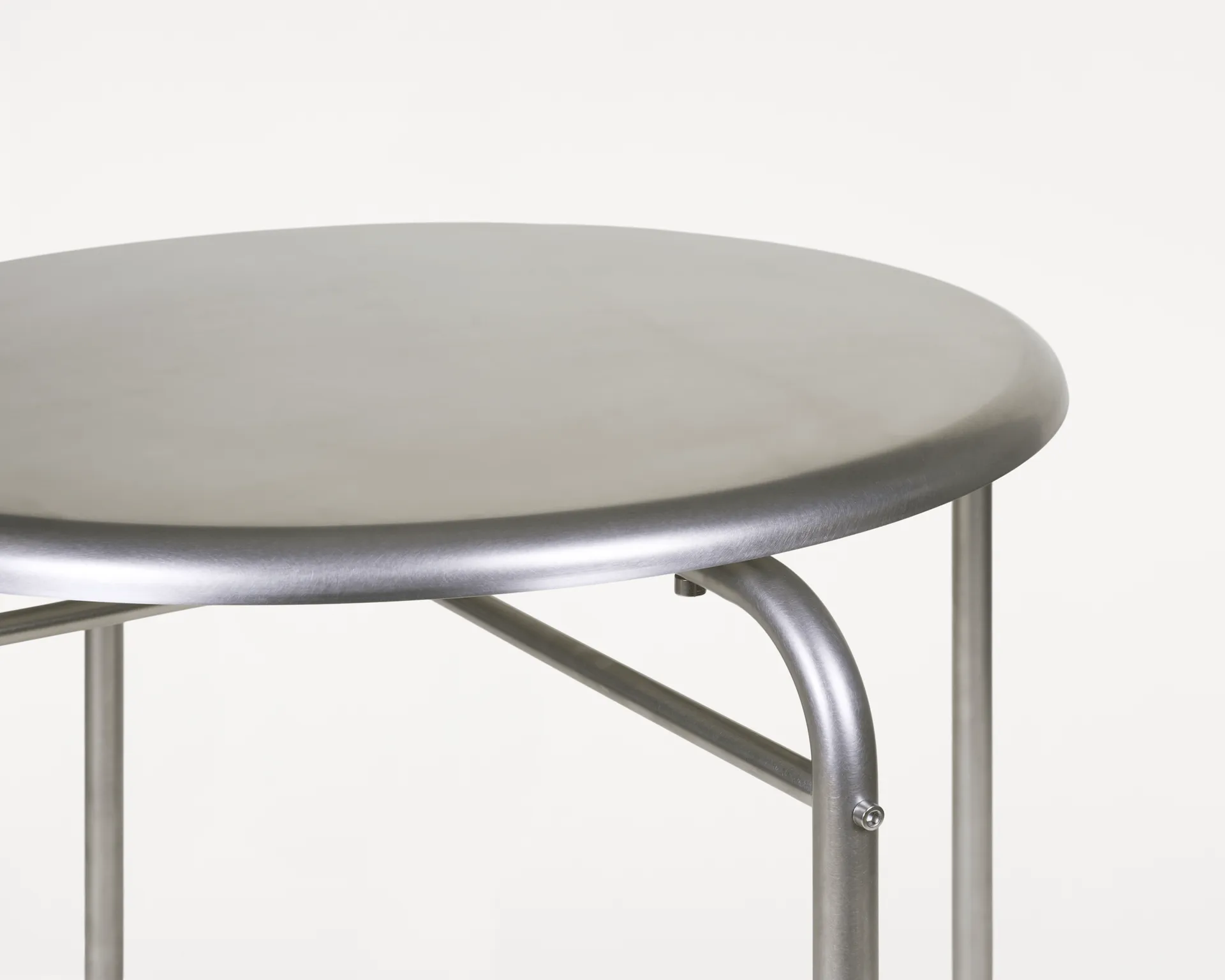 Petit Rond bord, Rostfritt stål, Ø65x73 cm FRAMA