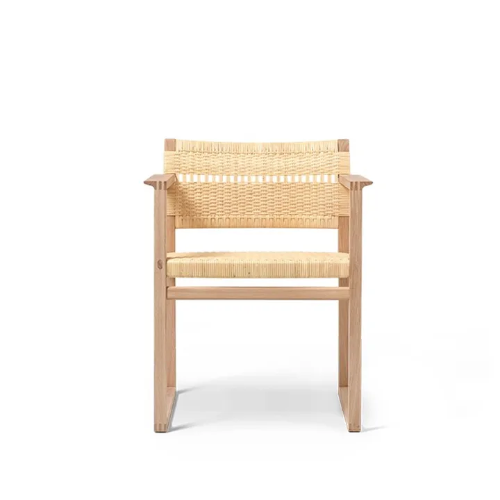 BM62 karmstol - Rotting-lackat ekstativ - Fredericia Furniture