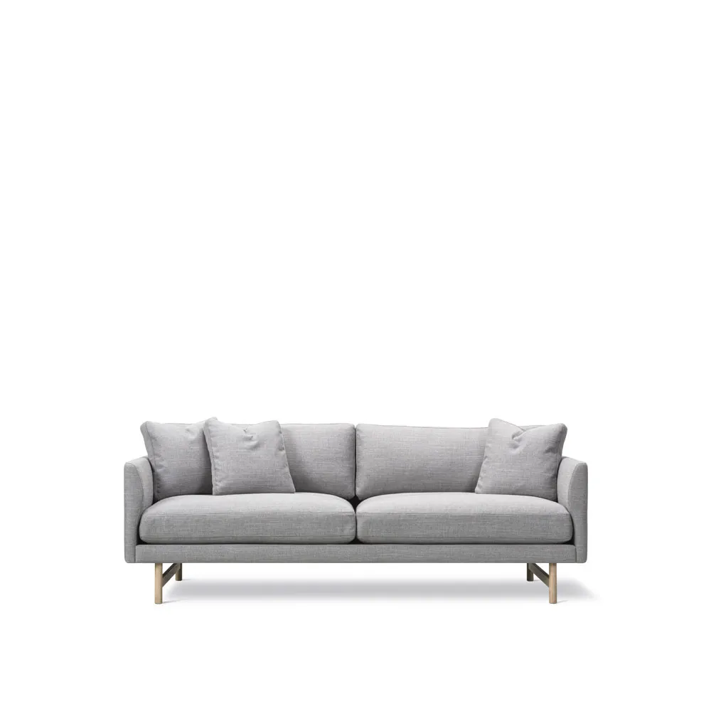 Calmo 5622 soffa 2-sits, Sunniva 242-lackad ek Fredericia Furniture