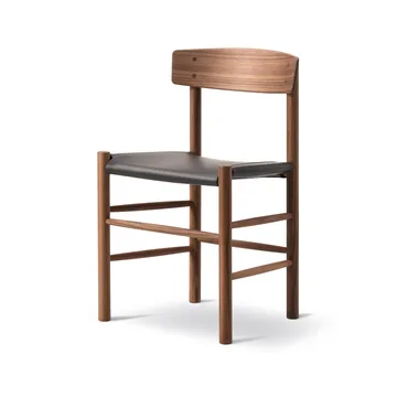 J39 stol - Oljad valnöt-läder Omni 377 mörkbrun - Fredericia Furniture