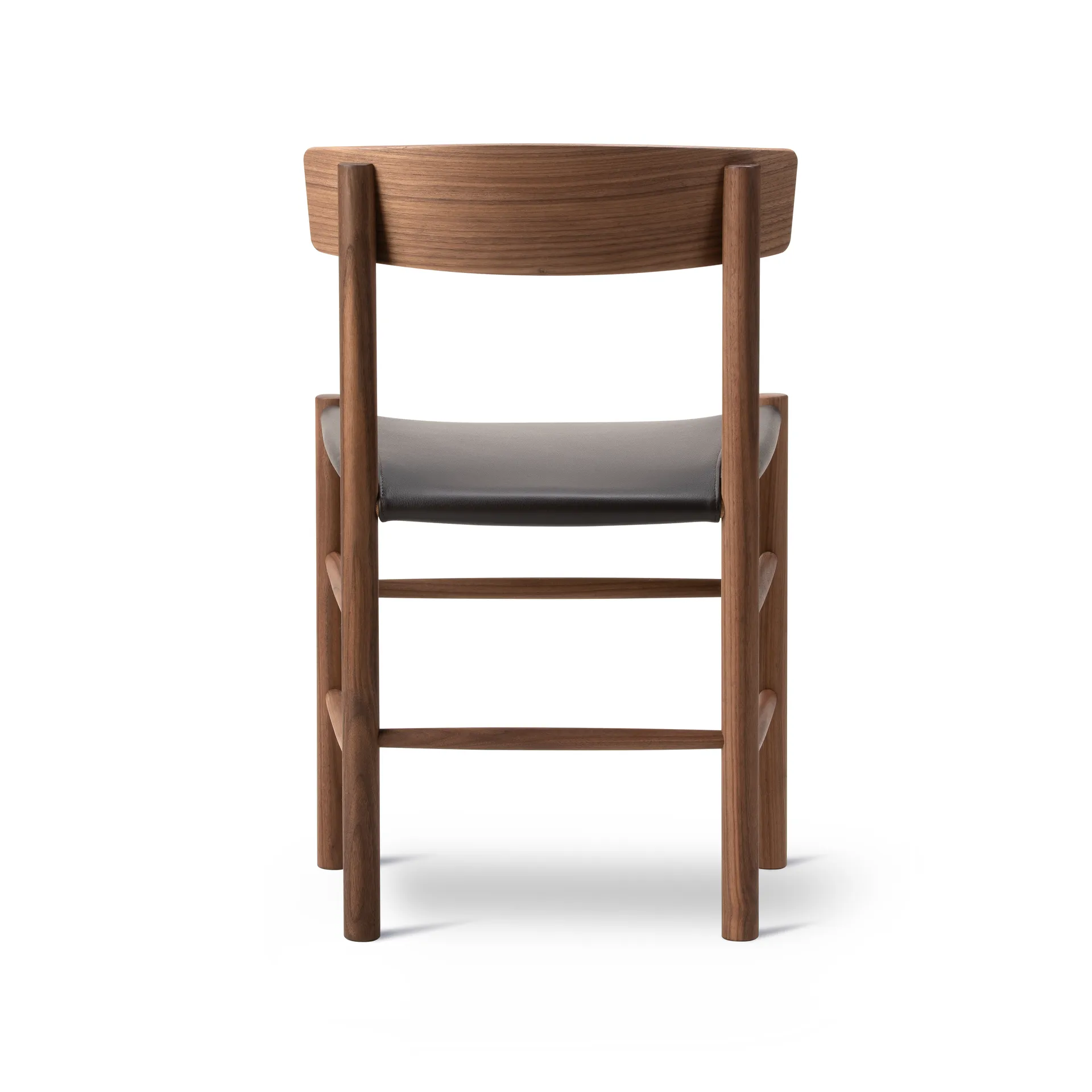 J39 stol, Oljad valnöt-läder Omni 377 mörkbrun Fredericia Furniture