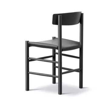 J39 stol - Svartlackerad bok-läder Omni 301 svart - Fredericia Furniture