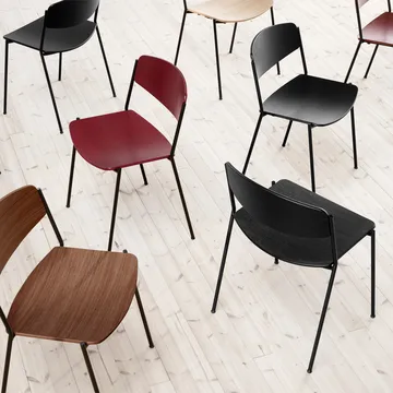 Lynderup 3080 stol - Lackerad valnöt-svart stålstativ - Fredericia Furniture