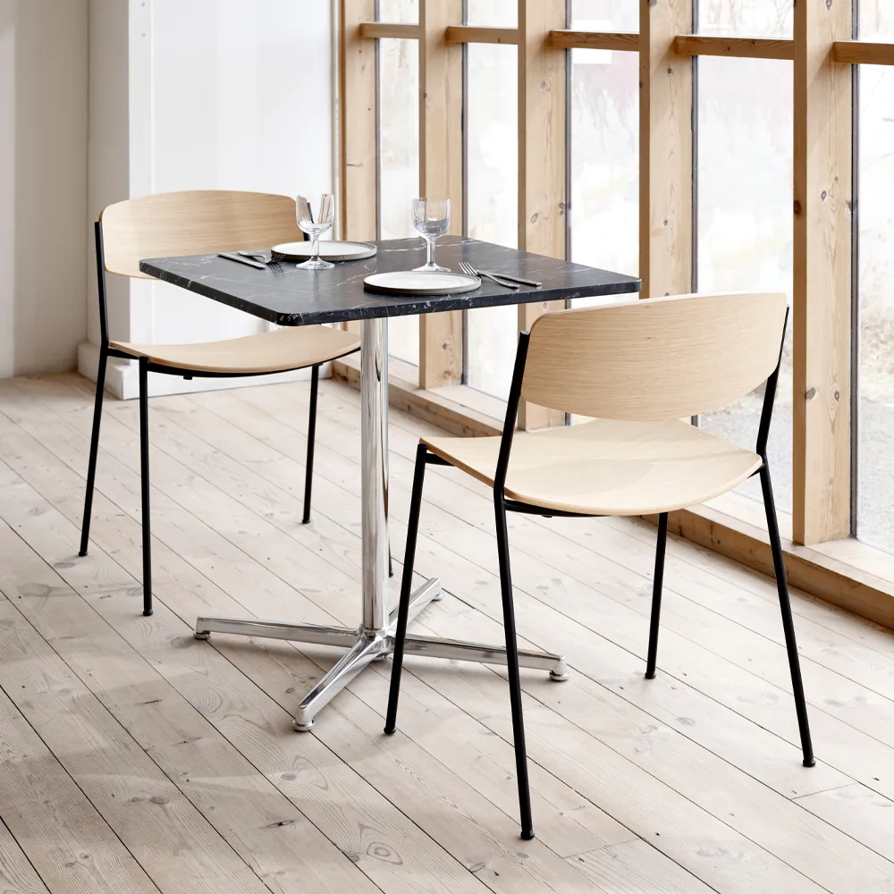 Lynderup 3080 stol, Svart ask-svart stålstativ Fredericia Furniture