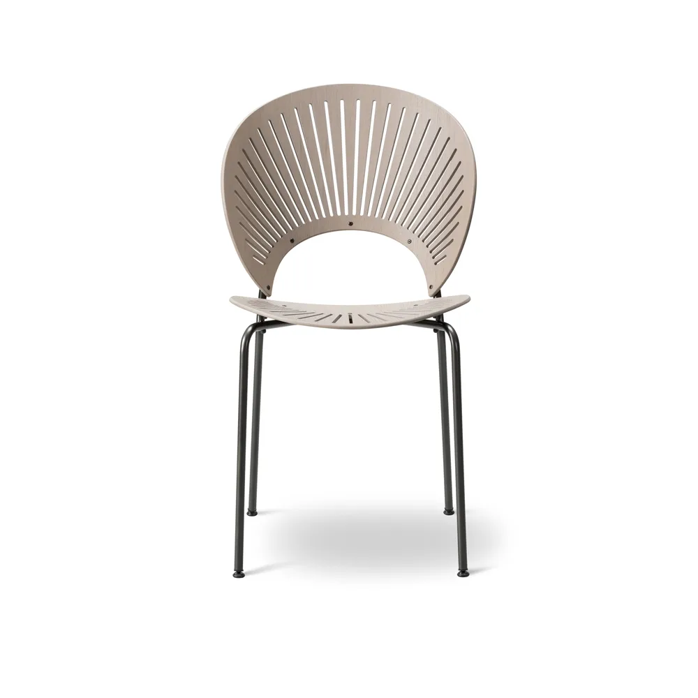 Trinidad 3398 stol, Betsad ljusgrå ek-flint Fredericia Furniture