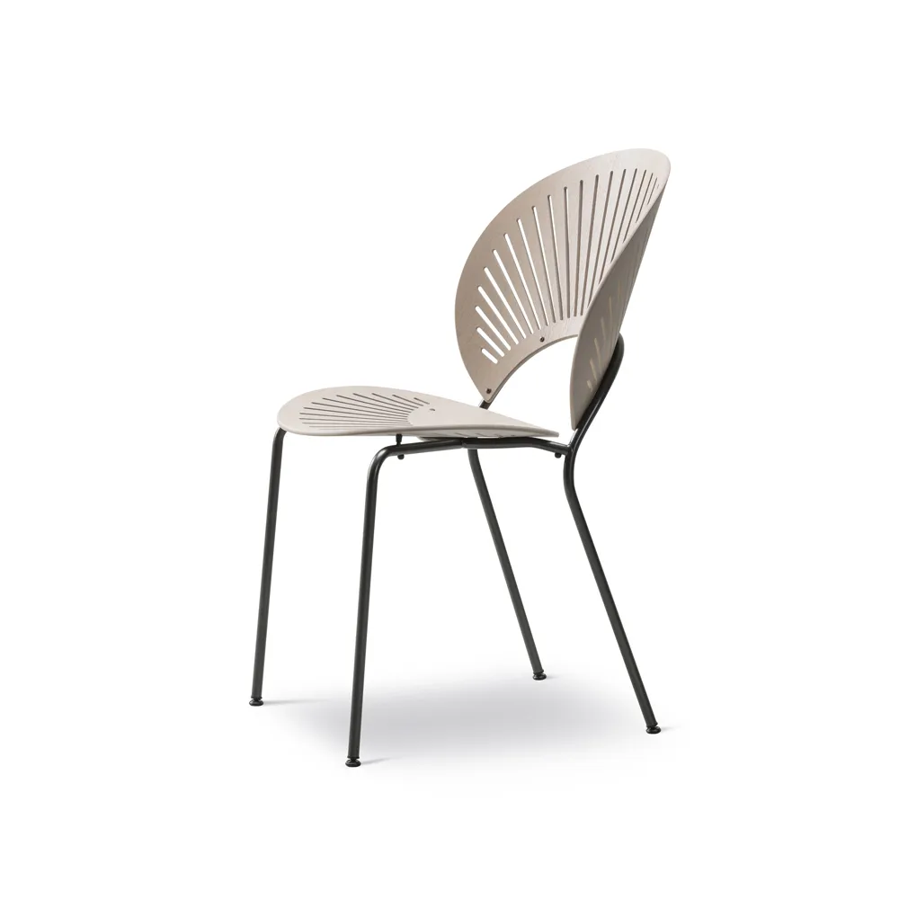 Trinidad 3398 stol, Betsad ljusgrå ek-flint Fredericia Furniture