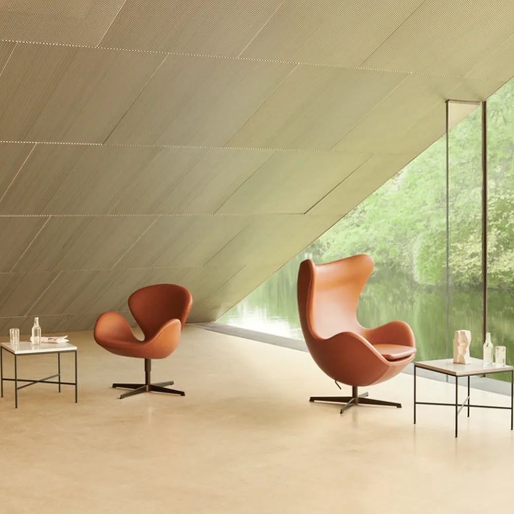Ägget 3316 fåtölj, Leather aura black brown-steel Fritz Hansen