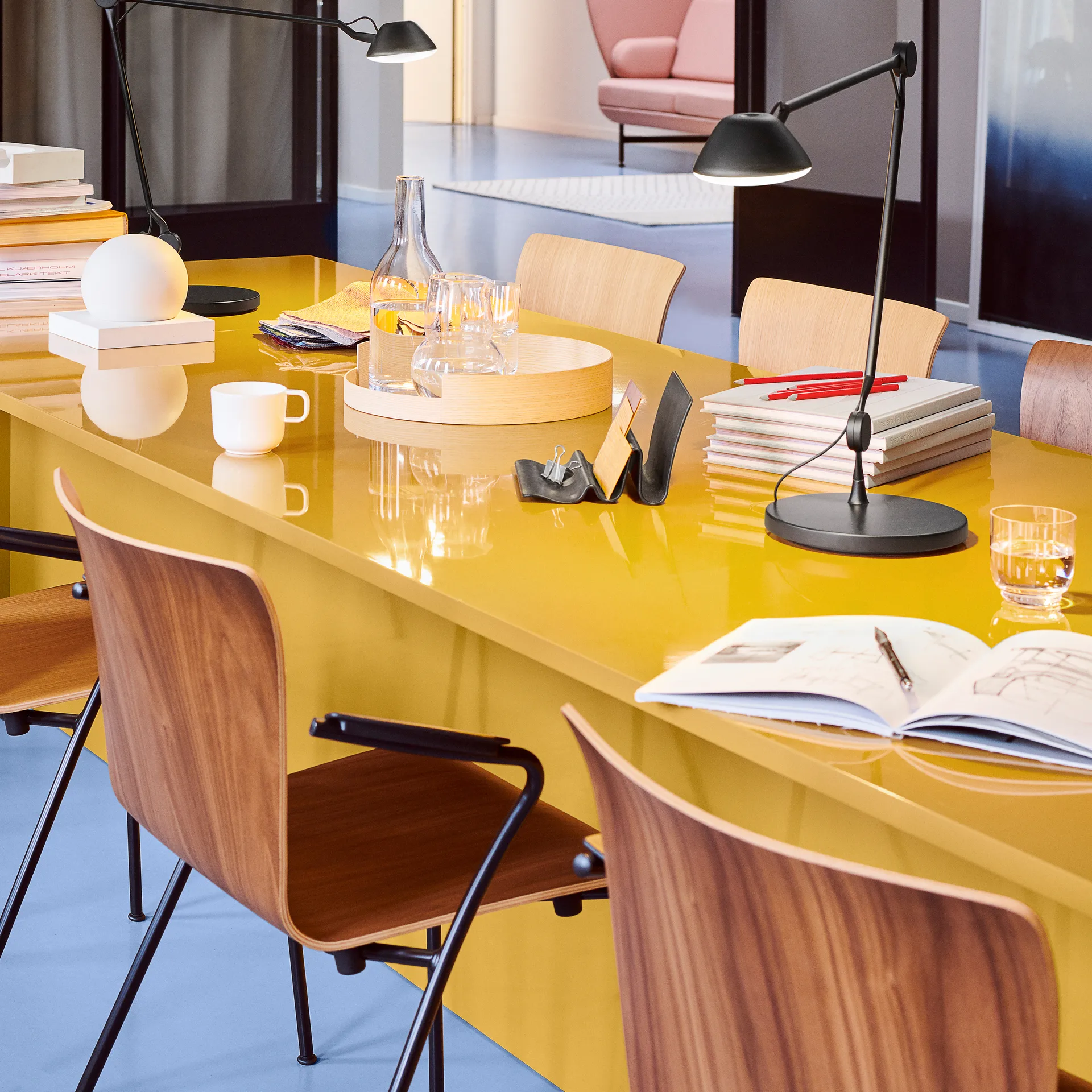 AQ01 bordslampa, Svart Fritz Hansen