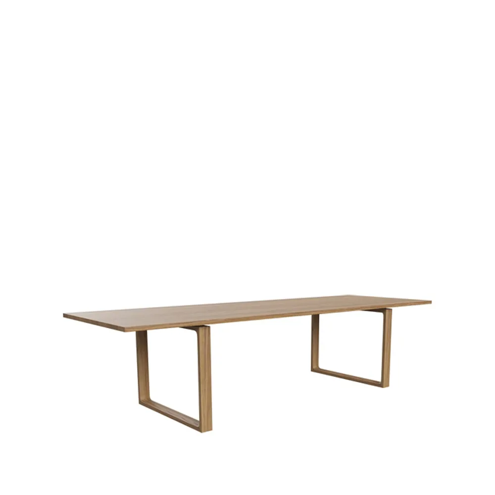 Essay CM42 matbord, Oljad ek Fritz Hansen