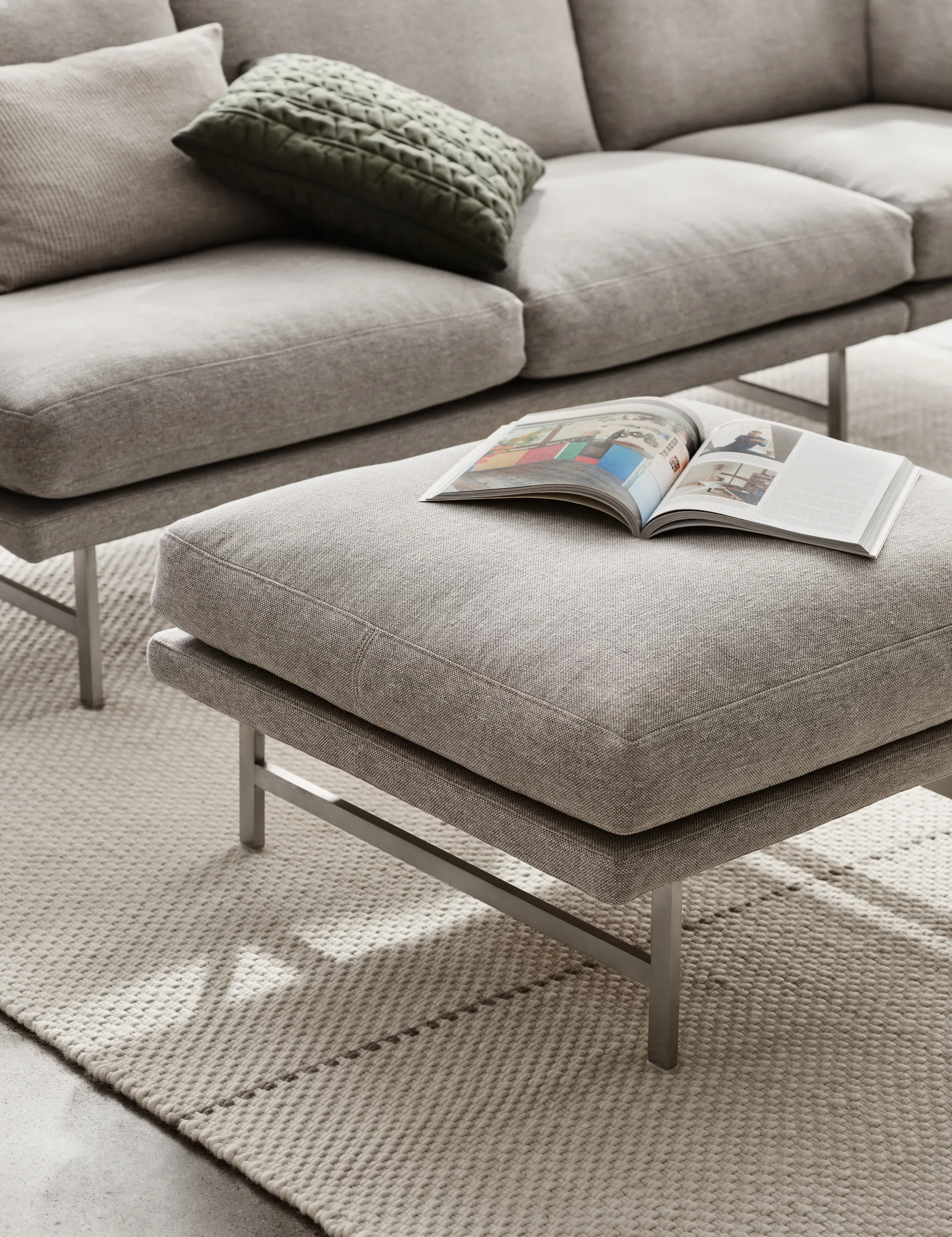 Lissoni PL110S pouf 67x75 cm, Clay 012-rostfritt stål Fritz Hansen