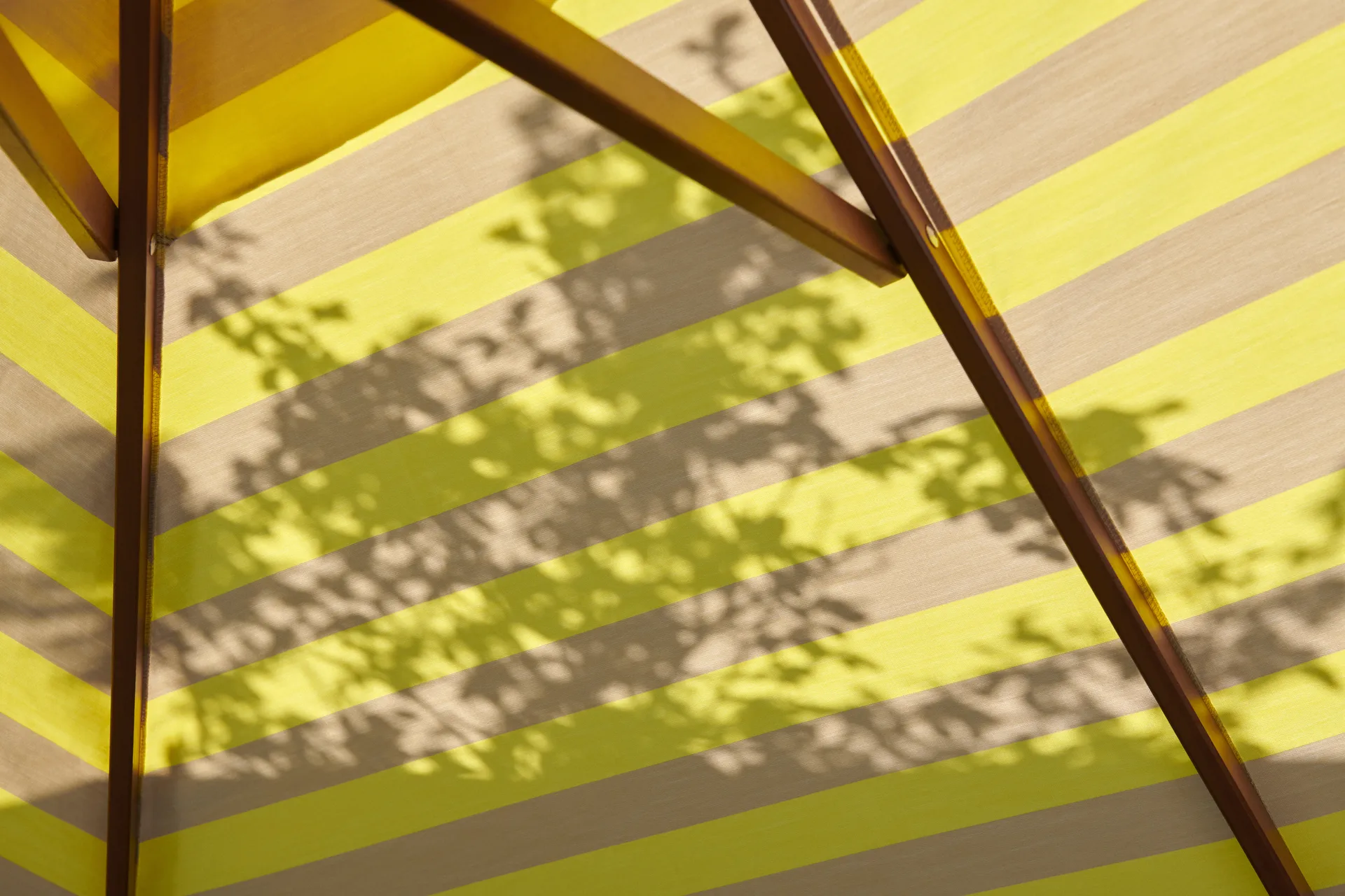 Messina parasoll, Lemon/sand, 300x300 cm Fritz Hansen