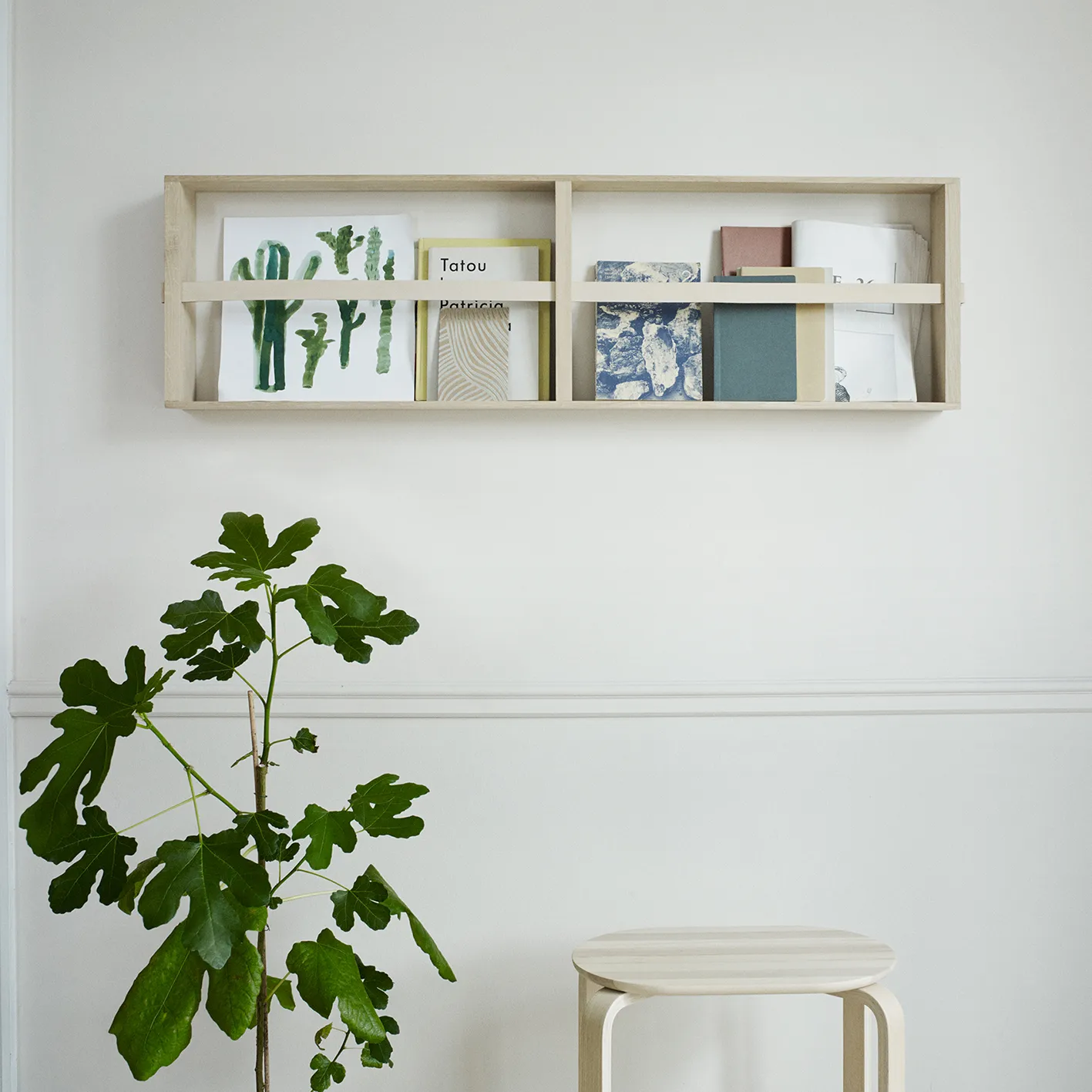 Norr tidningshållare 120 cm, Ek Fritz Hansen