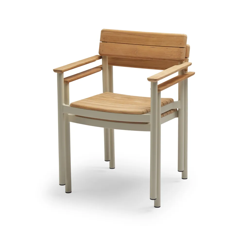Pelagus karmstol teak, Light ivory Fritz Hansen