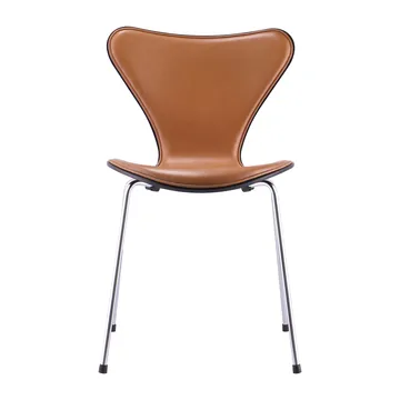 Sjuan 3107 framsidesklädd stol kampanj - Läder Wild walnut-svart ask-krom - Fritz Hansen
