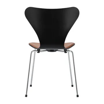 Sjuan 3107 framsidesklädd stol kampanj - Läder Wild walnut-svart ask-krom - Fritz Hansen
