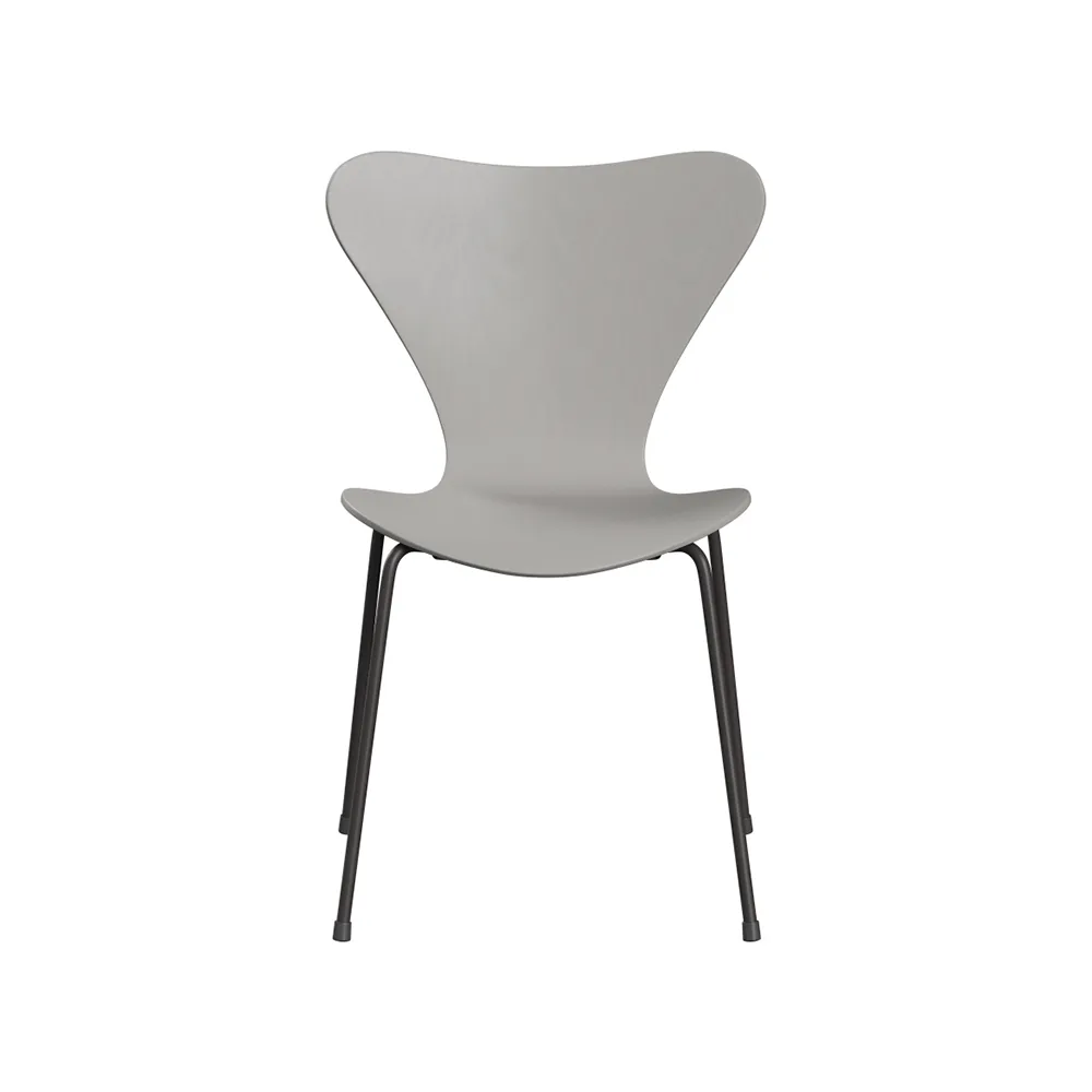 Sjuan 3107 stol, Nine grey-färgad ask-grafitgrått stativ Fritz Hansen