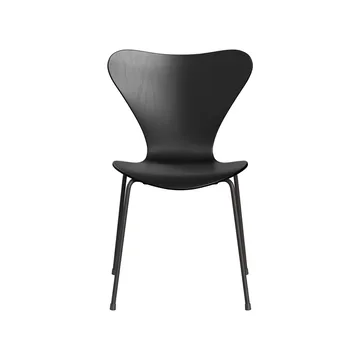 Sjuan 3107 stol - Svart-färgad ask-grafitgrått stativ - Fritz Hansen