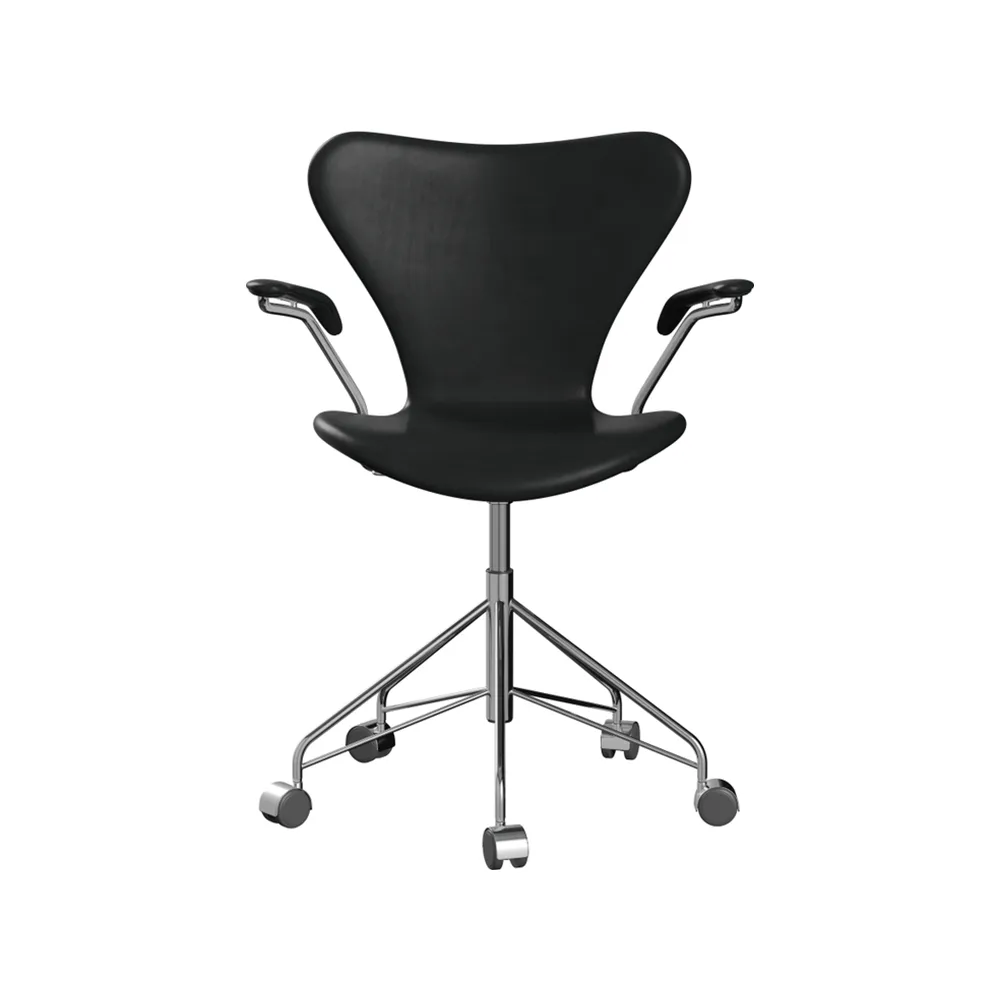 Sjuan 3217 helklädd kontorsstol kampanj mjuka hjul, Leather wild black-chrome Fritz Hansen