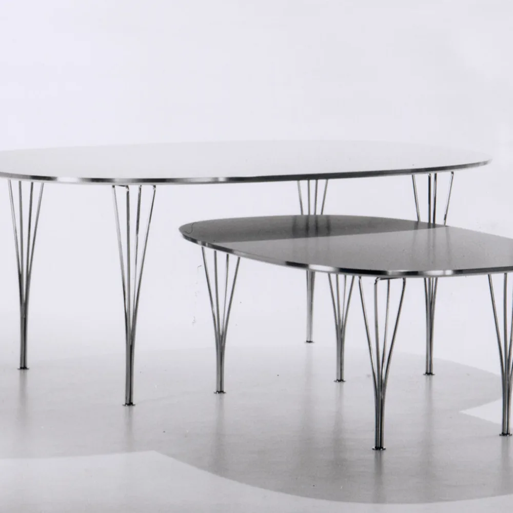 Superellips B617 matbord, White laminate-chrome Fritz Hansen
