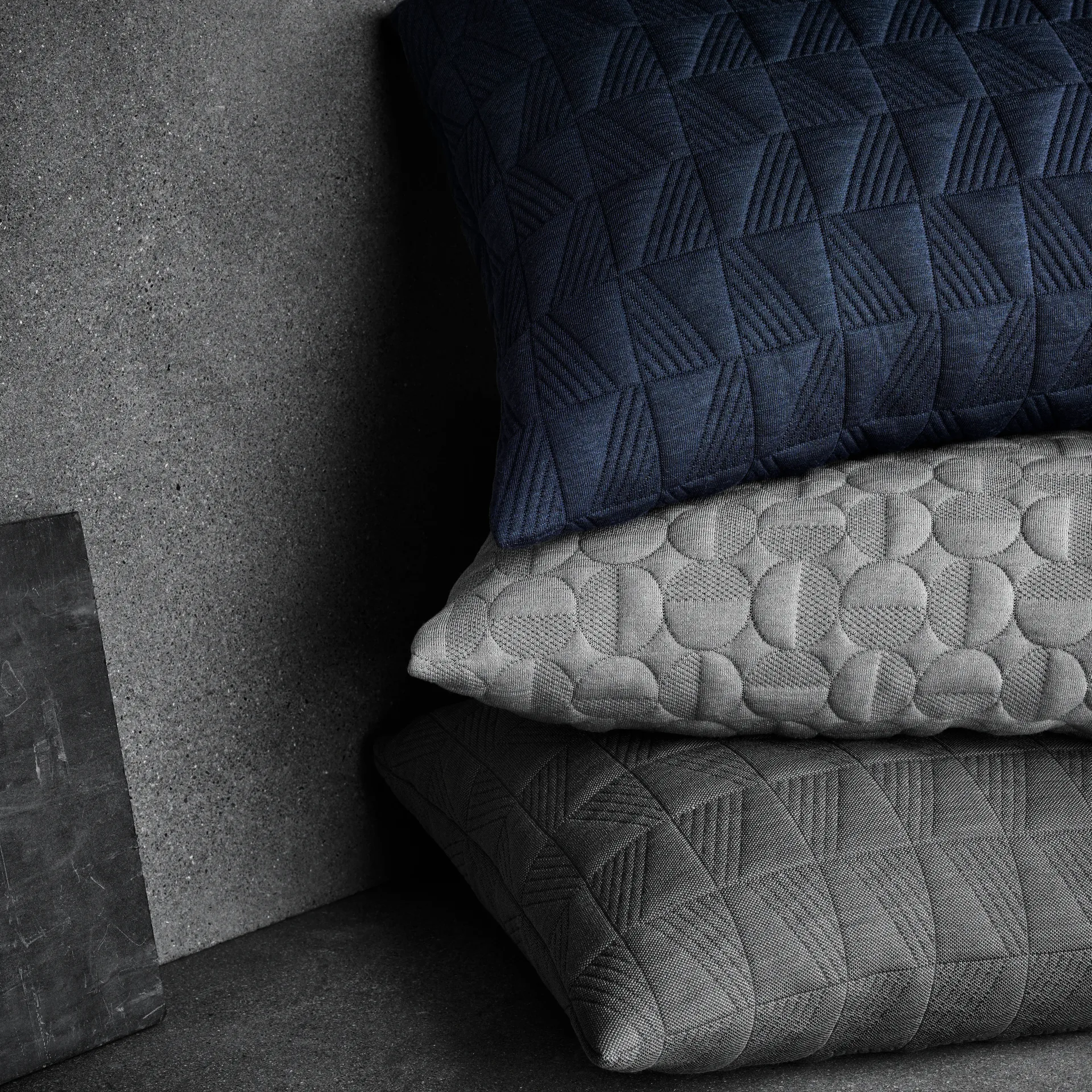 Trapez kudde 60x40 cm, Midnight blue Fritz Hansen