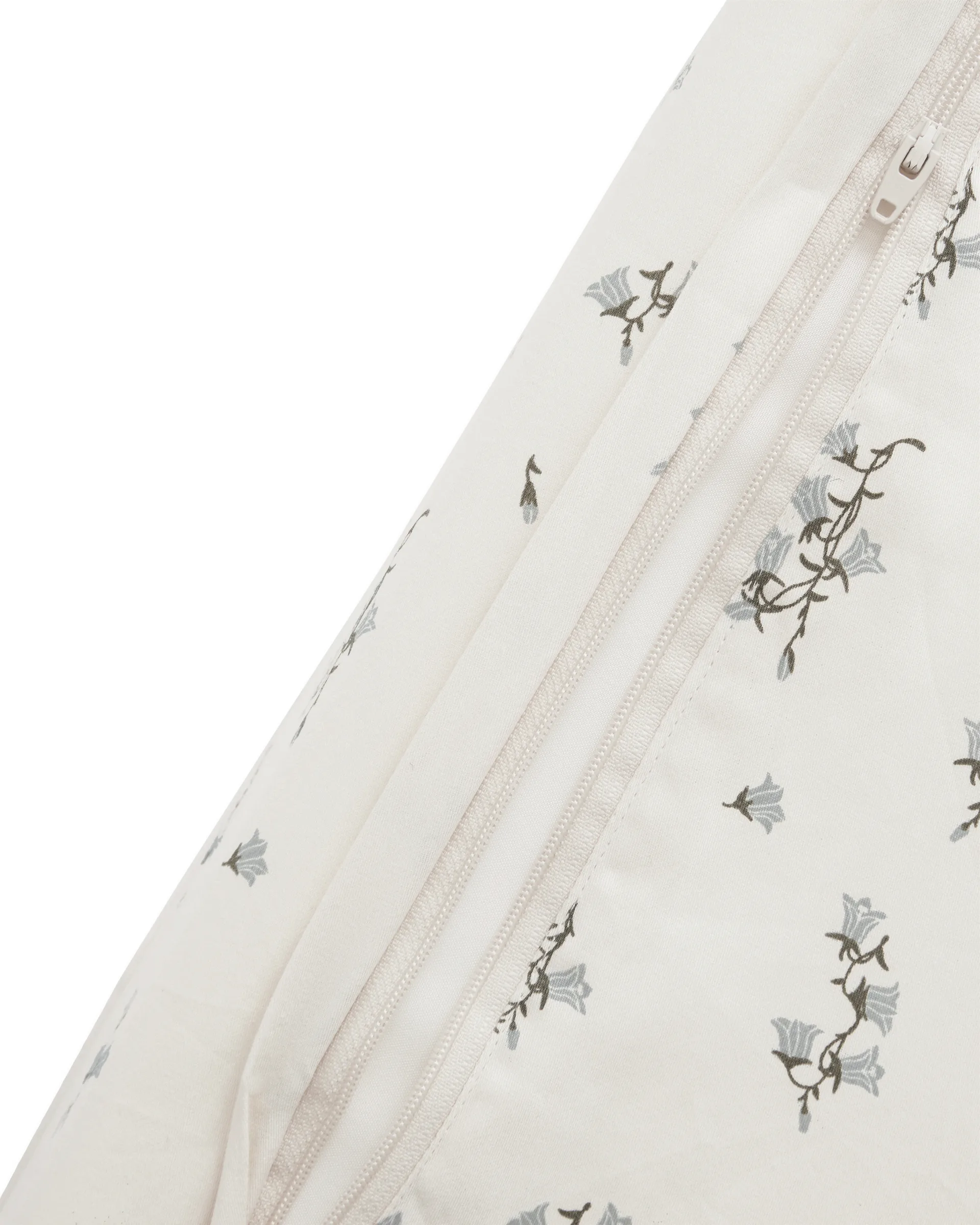 Bluebell satin quiltad skötbädd, 50x65x9 cm Garbo&Friends