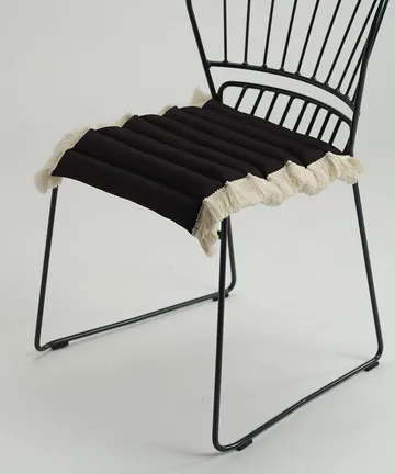 Garden Glory sittdyna med fransar - Svart, offwhite frans, 38x40 cm - Garden Glory