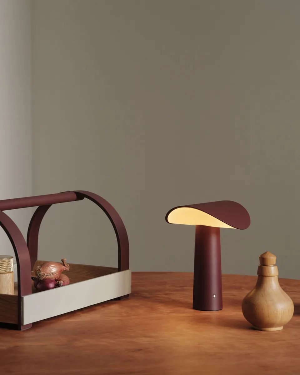Lium portabel bordslampa 22,5 cm, Burgundy Gejst