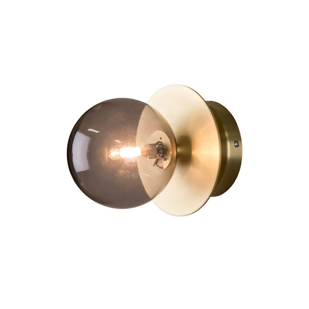 Art Deco 24 vägglampa IP44, Rök/borstad mässing Globen Lighting