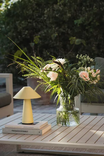 Cannes portabel bordslampa - Havregul - Globen Lighting
