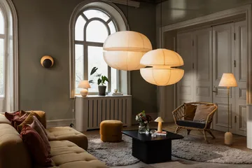 Castello 35 bordslampa - Beige travertine - Globen Lighting